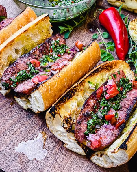 Vegan Argentinian Recipes, Spanish Sausage Recipes, Argentinian Breakfast, Chilean Appetizers, Foreign Food Recipes, Wedding Sandwiches, Argentinian Bbq, Argentinian Recipes, Mexican Bbq