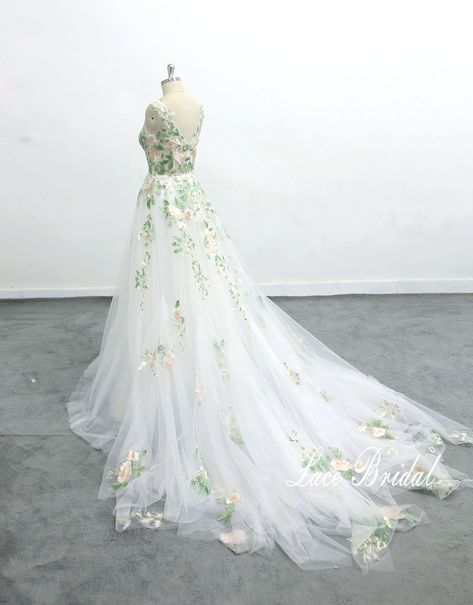 Forest Fairy Wedding Dress, Forest Fairy Wedding, Wedding Dress Green, Wedding Cathedral, Forest Wedding Dress, Cathedral Wedding Dress, Reception Outfits, Green Wedding Dresses, Fairy Wedding Dress