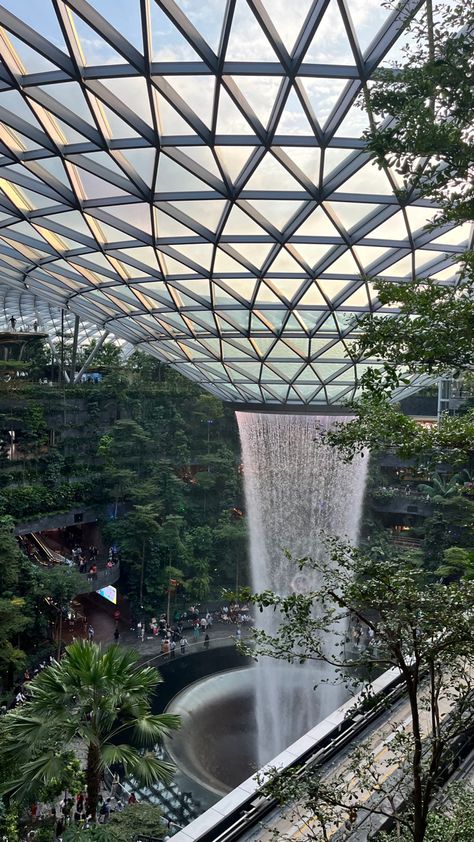 Changi Airport Singapore Aesthetic, Singapore Rich Aesthetic, Aesthetic Singapore Pictures, Singapore Vision Board, Singapore Ig Story, Singapore Airport Snapchat, Bandara Singapore, Singapore Airport Aesthetic, Singapore Snap