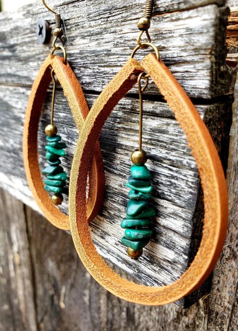 A beautiful drop of natural Malachite dangles inside these large, handmade Latigo leather earrings. Malachite stones are matched by hand to compliment each other in size, shape, and color, making this a striking and unique pair.  Personalize your earrings by selecting leather color and metal options. (Mahogany leather is currently sold out.) Ear wires and metals are nickel-free. Ear wires come in antique brass, silver-tone, or sterling silver. (All metals will match colorwise.) I craft these by Resin Leather Jewelry, Leather Earring Shapes, Small Leather Earrings, Leather Earring Designs, How To Make Leather Earrings, Diy Boho Earrings, Unique Diy Earrings Ideas, Boho Earrings Diy, Boho Leather Jewelry