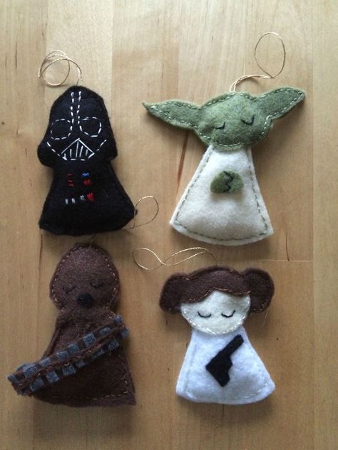 Star Wars Christmas Decorations, Star Wars Ornaments, Felt Characters, Diy Christmas Star, Felt Star, Star Wars Crafts, Diy Star, Christmas Decorations Diy, Star Wars Diy