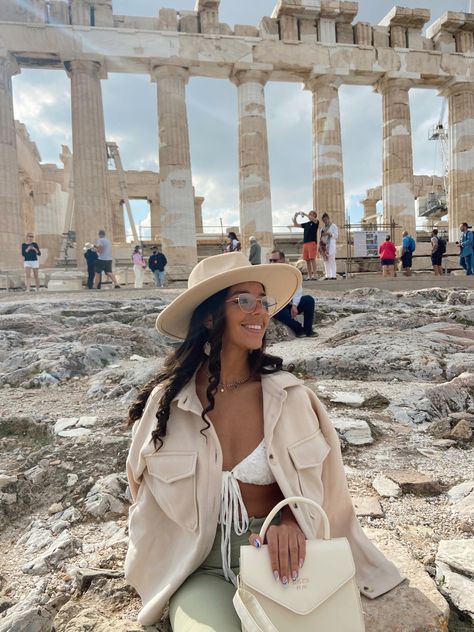 Athens Greece Winter Outfits, Greece October Outfit, Crete Greece Outfit, Acropolis Outfit, Greece In October Outfits, Pompeii Outfit, Acropolis Greece Outfit, Mykonos Greece Outfit, Greece Photoshoot