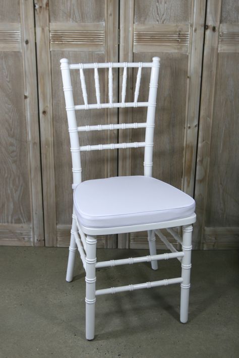 #WeddingSeating changes everything. Upgrade from banquet chairs to #Chiavaris and add class and glam to your event. Banquet Chairs Wedding, Chairs For Party, Rapunzel Quince, Tiffany White, Banquet Chairs, Tiffany Chair, White Dining Room Chairs, Wedding Table Seating, White Chairs