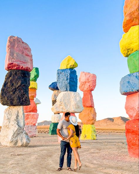 Las Vegas Picture Ideas Couple, Seven Magic Mountains Photo Ideas, Vegas Couple Pictures, Las Vegas Couple, Vegas Pics, Vegas Pictures, Mountain Photo Ideas, Las Vegas Weekend, Vegas Ideas