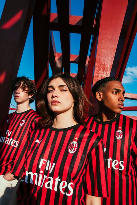 The 2019/2020 AC Milan Home kit Ac Milan Kit, Study From Home, Football Poses, Football Jersey Outfit, Jersey Fashion, Football Photography, Vintage Football Shirts, Football Fashion, Youth Soccer