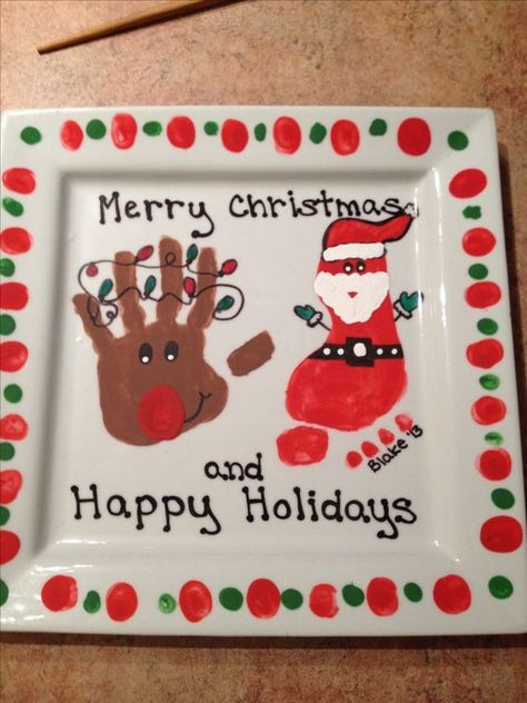 Christmas Gift for mom | Christmas Gifts for Grandparents: Creative Holiday Ideas for Grandma and Grandpa Gingerbread Infant Crafts, Diy Christmas Plate, Christmas Gifts For Grandparents, Infant Crafts, Grandpa Christmas Gifts, Mom Christmas Gifts, Grandpa Christmas, Grandparents Christmas, Cookie Plate