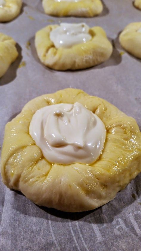 Individual Cream Cheese Danish. I used the dough from another recipe - Tarte Au Sucre. And I doubled it.  See my notes at the en... Cheese Danish Recipe From Scratch, Cream Cheese Danish Recipe, Cheese Danish Recipe, Cream Cheese Pastry, Danish Dough, Sugar Dough, Cream Cheese Danish, Cheese Pastry, Cheese Danish