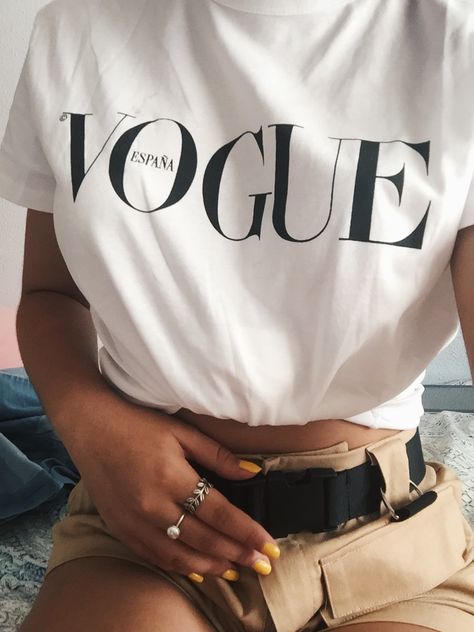 Vogue Spain T-shirt   Instagram: @sandrareyc Vogue Tshirt Outfit, Vogue T Shirt, Vogue Shirt, Vogue Tshirt, Small Business Clothing, Rich Girl Fashion, Hijab Style Casual, Vogue Spain, Trendy Blouses