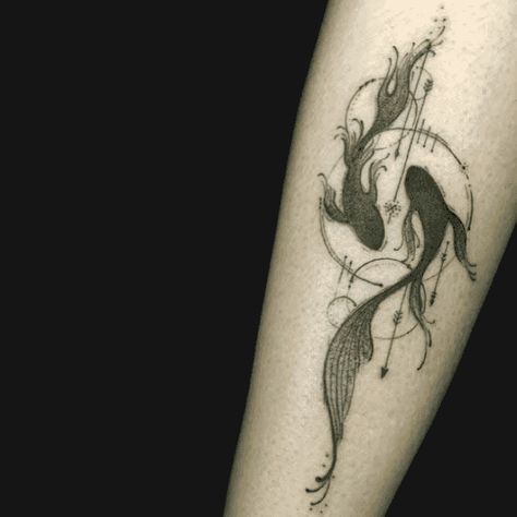 25 Pisces Tattoo Ideas & Fish Tattoos For Pisces Zodiac Signs Geometric Tattoo Meaning, Water Tattoos, Tato 3d, Pisces Constellation Tattoo, Tato Ikan Koi, Pisces Tattoo Designs, Pisces Tattoos, Ikan Koi, Pieces Tattoo