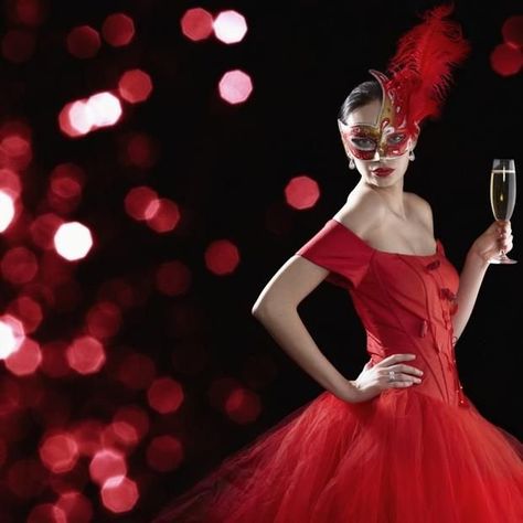 5 Out-of-The-Box Christmas Party Themes You Need To Get Down With Now -Beau-coup Blog Party Game Ideas For Adults, Christmas Party Themes For Adults, Game Ideas For Adults, Christmas Party Game Ideas, Christmas Masquerade Party, Party Themes For Adults, Party Game Ideas, Adult Party Themes, Christmas Party Themes