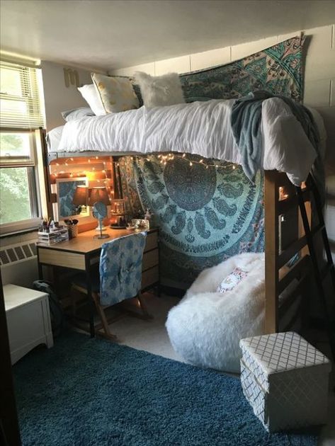 Lofted Beds, Idea Bilik Tidur, Apartment Bedroom College, Reka Bentuk Bilik Tidur, Simple Bedroom Ideas, Orange Bedroom Ideas, Mirrored Bedroom, A Loft Bed, Bedroom Paint Ideas