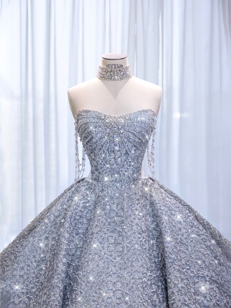 Fairytale Dress Princesses Ball Gowns Blue, Debut Gowns, Quinceanera Themes Dresses, Bride Ideas, Elegant Ball Gowns, Pretty Quinceanera Dresses, Quinceanera Themes, Royalty Aesthetic, Royal Dresses