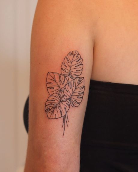 Arm Words Tattoo, Monstera Plant Tattoo Design, Fine Line Plant Tattoo, Monstera Deliciosa Tattoo, Monstera Tattoo Design, Monstera Plant Tattoo, Monstera Leaf Tattoo, Tattoos For Mothers, Monstera Tattoo