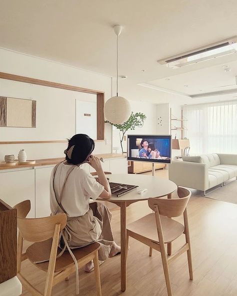 Muji Home Japanese Apartment, Japandi House Design, Korean House Interior, Muji Interior, Korean Interior Design, Korean Apartment Interior, Home Studio Design, Minimalist Loft, Japanese Apartment