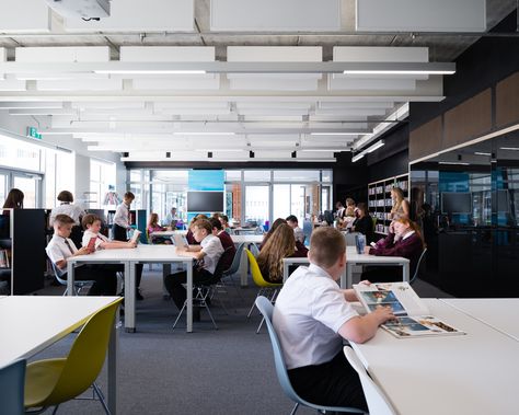 Interior design of library learning space, Calthorpe Park, Secondary School, Fleet, 2016, Hampshire County Council © Photographer: Jim Stephenson Winchester College, Architecture School, Education Architecture, Learning Spaces, Electrical Engineering, School Architecture, Secondary School, Landscape Architect, Winchester