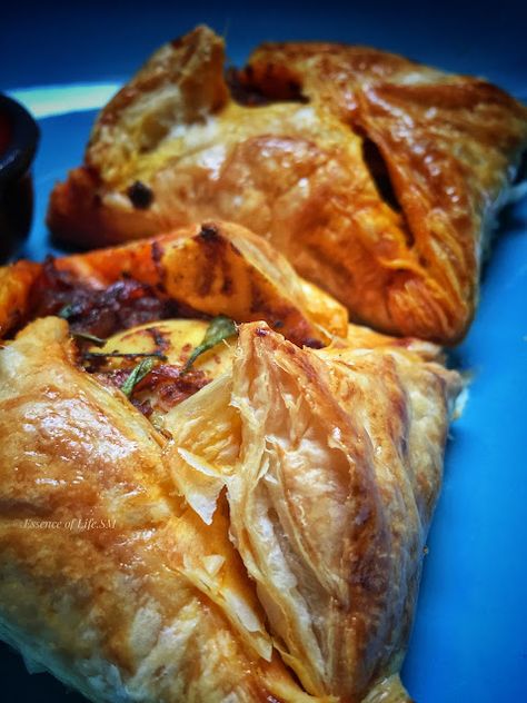 Indian Bakery style Puffs made with frozen Parotta Sheets are one of the easiest and the most fool proof recipes to get perfectly layered, flaky and crispy Puffs. This is Egg Puffs, you can get easy with your preferred filling. A perfect evening tea time snack - tasty and perfect as the ones sold in Bakeries. Egg Puffs Indian, Indian Bakery, Evening Tea Time, Food Egg, Egg Puff, Sense Of Taste, Puff Recipe, Kerala Food, Indian Cooking Recipes