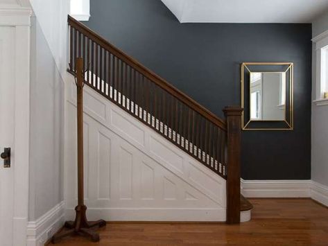 10+ Fantastic Paint Colors For Staircase Walls Gallery -  -  #colorforstaircasewalls #paintcolorsforstaircasewalls #paintcolourforstaircasewalls #paintcoloursforstairways #paintideasforstaircasewalls Check more at https://color-combination.com/10-fantastic-paint-colors-for-staircase-walls-gallery/ Black Stairwell Wall, Black Stairway Wall, Black Staircase Wall, Tudor Hallway, Stairway Paint Colors, Accent Staircase, Accent Wall Staircase, Staircase Room, Original Staircase