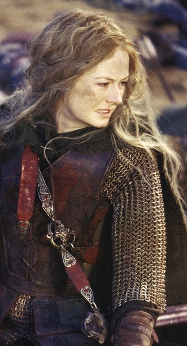 “I want to be a healer, and love all things that grow and are not barren."- Eowyn (Miranda Otto) Fortes Fortuna Adiuvat, I Am No Man, Moda Medieval, Into The West, Shield Maiden, The Two Towers, Female Knight, Fellowship Of The Ring, Thranduil