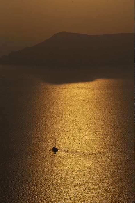 Gold Sunset, Image Swag, Gold Aesthetic, Golden Girl, Summer Dream, Nature Aesthetic, Keep It Simple, Summer Aesthetic, Santorini