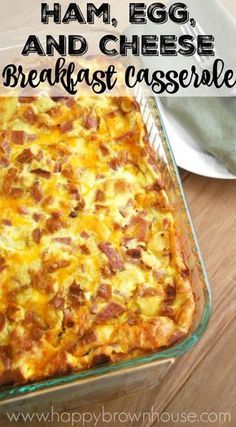 Egg And Cheese Breakfast Casserole, Menu Sarapan Sehat, Best Breakfast Casserole, Breakfast Casserole Recipe, Holiday Ham, Cheese Breakfast, Egg And Cheese, Christmas Brunch, Christmas Breakfast