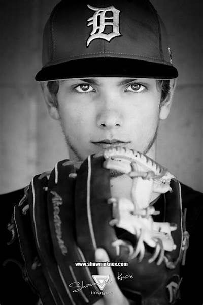 baseball senior pictures - Yahoo Search Results Baseball Team Pictures, Baseball Senior Pictures, Senior Photos Boys, Baseball Photography, High School Baseball, Softball Pictures, Baseball Pictures, Baseball Boys, Baseball Photos