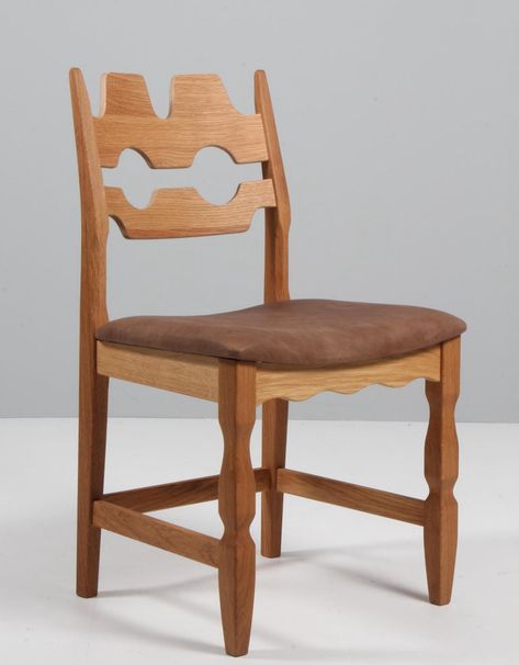 Check out this item from 1stdibs! Dining Chairs by Henning Kjærnulf, Model Razoblade, Denmark, Oak: https://www.1stdibs.com/id-f_33832362 Vintage Dining Chairs, Dining Room Chair, Oak Dining Chairs, Ottoman Sofa, Furniture Designs, Modern Art Deco, Leather Dining, Oak Color, Mid Century Modern Art