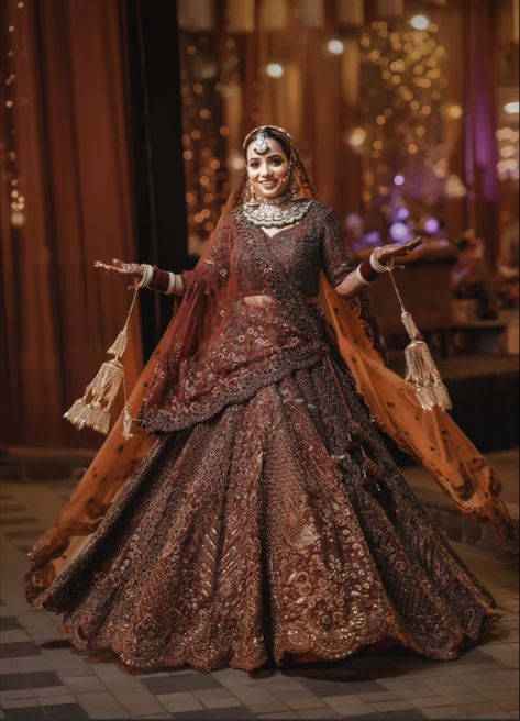 Engagement Dress For Bride Indian, Sangeet Dresses, Latest Bridal Lehenga Designs, Engagement Dress For Bride, Bridal Lehenga Designs, Red Bridal Dress, Latest Bridal Lehenga, Wedding Lehenga Designs, Lehenga Designs Simple