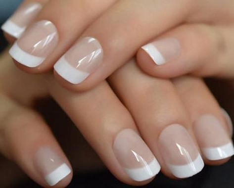 Pale Blush French Tip Acrylic Short Natural Round Press Ons (24 Count).  Glue/Adhesive Sold Separately. ~Full Coverage  ~Press Ons French Nail Tips, White French Nails, Manikur Kuku, Short Fake Nails, Nagel Tips, Manicure Tips, Fake Nails With Glue, French Nail, White French