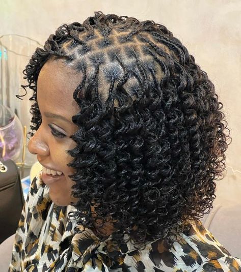 Curled Box Bob Braids Afro Looks, Box Bob, Short Bob Braids, Afro Styles, Style Braids, Bob Braids Hairstyles, Short Box Braids Hairstyles, Twisted Hair, Curly Crochet Hair Styles