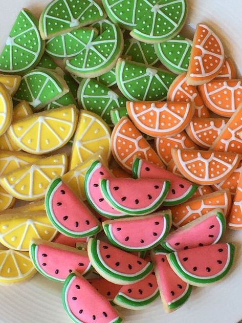 Cookie Decorating Ideas Summer, Fruits Party, Slice Cookies, Fruit Sugar Cookies, Summer Sugar Cookies, Royal Icing Decorated Cookies, Fruit Birthday Party, Royal Iced Cookies, Fruit Cookies