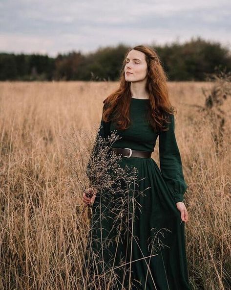 Vintage Palace, Dark Green Dress, Maxi Dress Outfit, Mid Length Dress, Long Linen Dress, Boat Neck Dress, Retro Pin Up, Medieval Dress, Autumn Dress