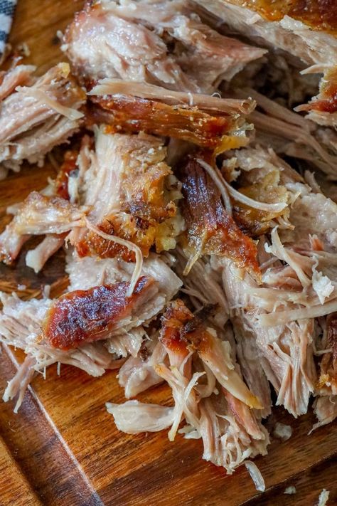 Baked Pork Shoulder, Pork Shoulder Oven, Pork Shoulder Recipes Oven, Baked Pulled Pork, Pulled Pork Meat, Roasted Pork Shoulder, Easy Baked Pork Chops, Pork Shoulder Recipes, Chicken Wing Recipes Baked