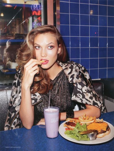 Fashion Editorials That Will Start a Food Craving: Terry Richardson Photography, Vogue Editorial, Food Photoshoot, Terry Richardson, American Diner, Model Profiles, Karlie Kloss, Vogue Uk, Beauty Editorial