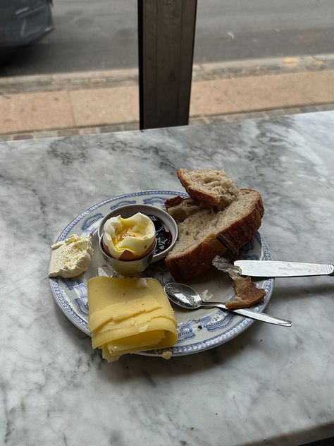 Breakfast In Copenhagen, Danish Breakfast Aesthetic, Danish Style Fashion Copenhagen, Breakfast Plate Aesthetic, Scandi Breakfast, Copenhagen Breakfast, Scandinavian Breakfast, Aesthetic Cafe Food, Copenhagen Denmark Aesthetic