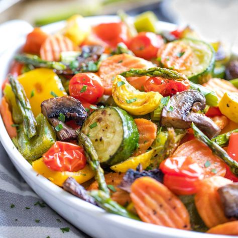 Healthy Side Dishes Vegetable, Roasted Garden Vegetables, Vegetables Baked In The Oven, Meal Prep Roasted Veggies, Vegetables For Large Groups, Roasted Vegetables Casserole, Roasted Vegetables For A Crowd, Skewers Side Dishes, Sheet Pan Side Dishes