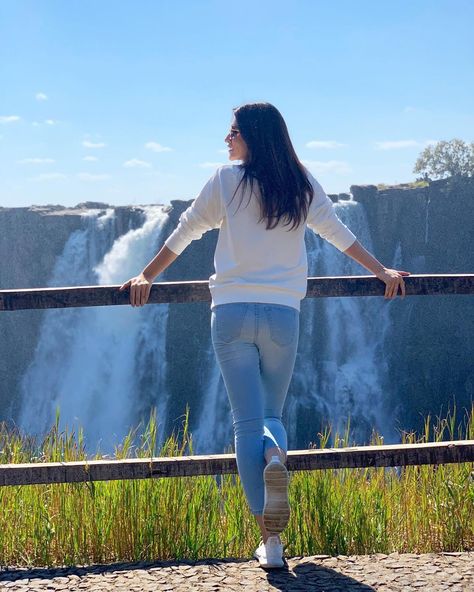 Image may contain: one or more people, people standing, outdoor, nature and water Pose At Airport, Korean Trends, Kriti Senon, Trip Pictures, Travel Pose, Nainital, Travel Pictures Poses, Bff Photoshoot Poses, Kriti Sanon