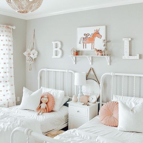 Here's What's Trending in the Nursery This Week - Project Nursery Sisters Bedroom Ideas, Twin Girl Bedrooms, Sister Bedroom, Shared Girls Room, Sister Room, Rustic Bedroom Design, Shared Girls Bedroom, Shared Bedroom, Twin Beds