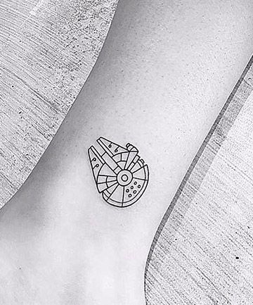 Minimalist Millennium Falcon Millenium Falcon Tattoo, Tattoo Yourself, Falcon Tattoo, Minimalist Tattoo Meaning, Paris Tattoo, Typography Tattoo, French Tattoo, Fan Tattoo, Dibujos Tattoo