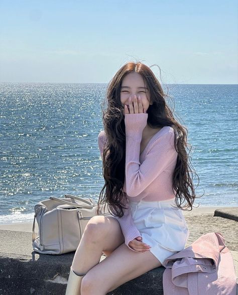 Korean Beach Outfit, Korean Summer, Photoshoot Themes, Kawaii Fashion Outfits, Casual Hairstyles, Princess Outfits, Summer Is Coming, Beach Poses, Korea Fashion