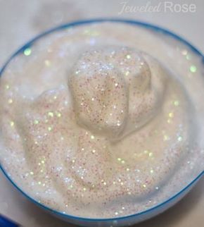 Snow Paint, Snow Recipe, Paint Recipe, Homemade Paint, How To Make Snow, Holiday Crafts Christmas, Christmas Ornament Crafts, Christmas Crafts Decorations, Winter Crafts