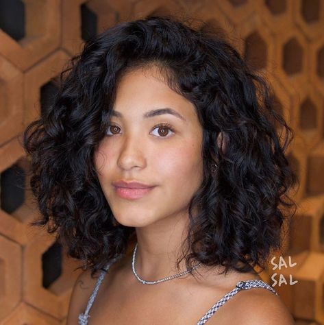 Bob Lung, Medium Length Curly Hair, Brunette Bob, Medium Curly, Short Curly Haircuts, Curly Bob Hairstyles, Curly Hair Cuts, Short Curly Hair, Long Curly Hair