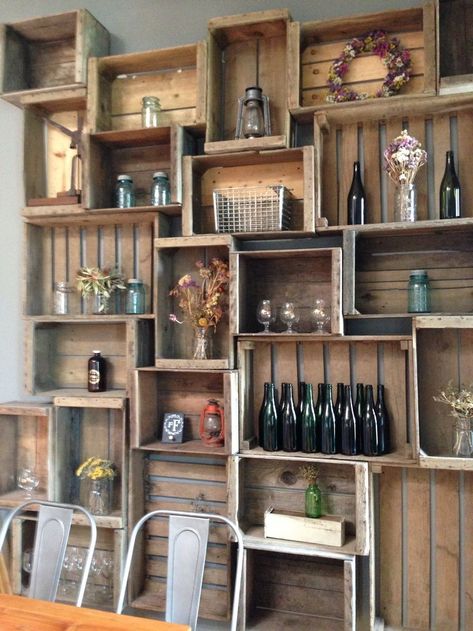 pub decoration 3 Micropub Interior, Beer Crate Shelves, Rustic Tavern Decor, Crate Wall Display, Wooden Crate Storage Ideas, Wood Crates Ideas, Bottle Display Ideas, Crate Wall Decor, Extra Room Ideas Creative