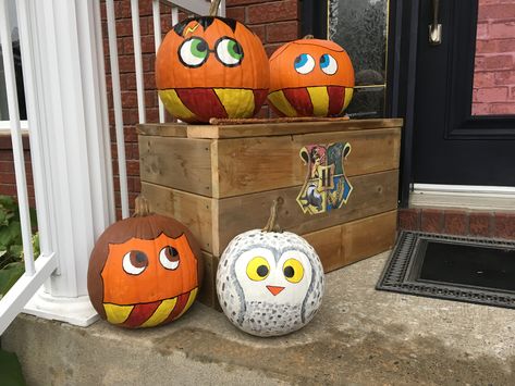 Harry Potter Pumpkins - Harry, Ron, Hermione #Halloween #HarryPotter Hermione Pumpkin Painting, Harry Potter Themed Pumpkins, Harry Potter Pumkins Ideas, Hermione Pumpkin, Harry Potter Painted Pumpkin, Pumpkin Painting Ideas Harry Potter, Pumpkin Harry Potter, Harry Potter Pumpkin Painting, Harry Potter Pumpkin Carving