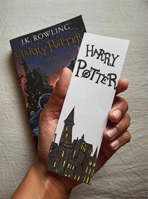 Bookmark Of Harry Potter, Painting Items Products, Book Markers Diy, Harry Potter Book Mark Ideas, Bookmarks Handmade Harry Potter, Book Mark Harry Potter, Draco Malfoy Bookmark, Spotify Bookmark, Harry Potter Book Marks Diy