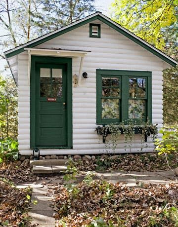 A Very Modest Cottage - Tiny House Blog Cottage Tiny House, Tiny House Blog, Grandmother House, Small Cottages, Cottage Exterior, Lake Home, Tiny Cottage, Cottage Cabin, Style Cottage