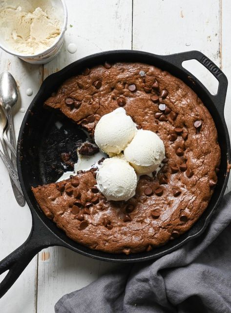 Christmas - Once Upon a Chef Chocolate Skillet Cookie, Cookie Skillet, Toffee Chips, Once Upon A Chef, Chocolate Bread Pudding, Chocolate Babka, Skillet Cookie, Chocolate Cream Pie, Valentines Day Desserts