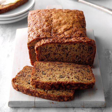 Whenever I pass a display of bananas in the grocery store, I can almost smell the wonderful aroma of my best banana bread recipe. It really is that good! —Gert Kaiser, Kenosha, Wisconsin Best Ever Banana Bread, Bake Sale Desserts, Pain Pita, Kenosha Wisconsin, Holiday Bread, Gf Flour, Cooking Bread, Make Banana Bread, Best Banana Bread