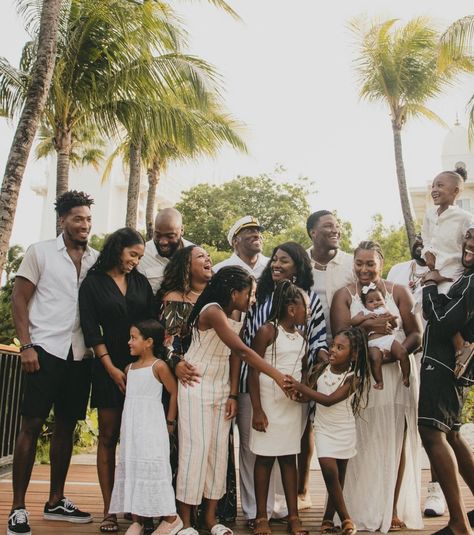 Family Vision Board, Big Family Photos, Vision Board Images, Vision Board Photos, Vision Board Pictures, Black Family, Life Vision Board, Family Inspiration, Happy Black