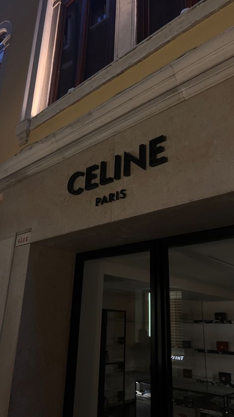 #celine #fashion Valentino Aesthetic Wallpaper, Celine Core, Lisa Core, Celine Aesthetic, Choose Me Quotes, Celine Brand, Celine Logo, Summer 2024 Fashion, Elegant Summer Outfits