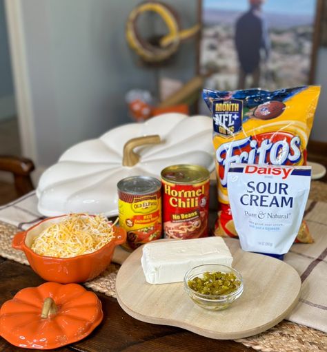 If you are obsessed with dips you have to try this easy Frito Chili Cheese dip! Its scrumptious and makes for the perfect game day dip. Trust me, this is one Frito Pie Dip, Frito Dip, Game Day Dip, Crazy Busy Mama, Frito Chili, Cream Cheese Enchiladas, Chili Cheese Dip, Chili Cheese Dips, Coffee Creamer Recipe